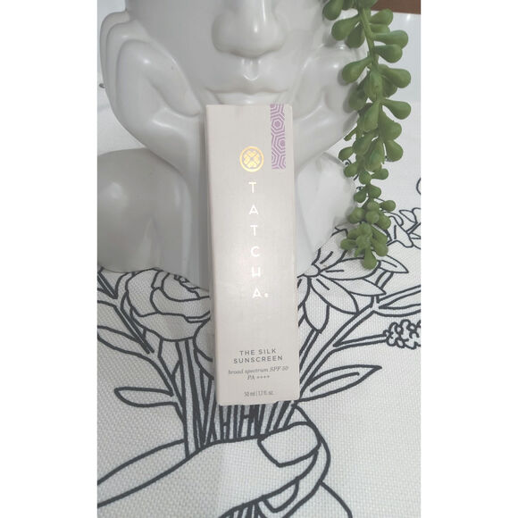 Tatcha The Silk Sunscreen SPF 50 High performance 50 ml designer outdoors beauty - Picture 3 of 5